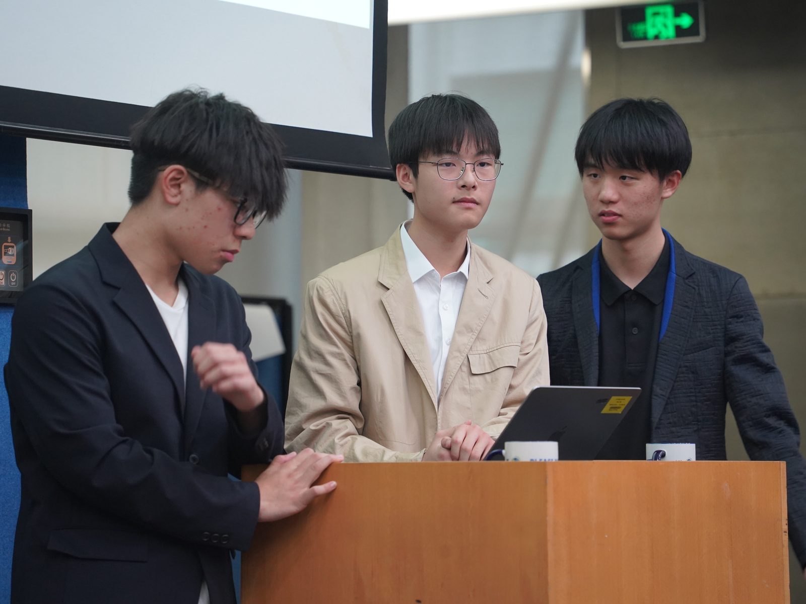 一支团队在最终路演中